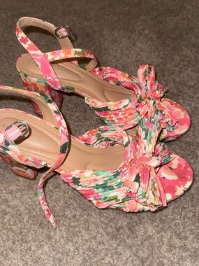 Kelly & Katie Pink Floral Knotted Block Heel Sandals